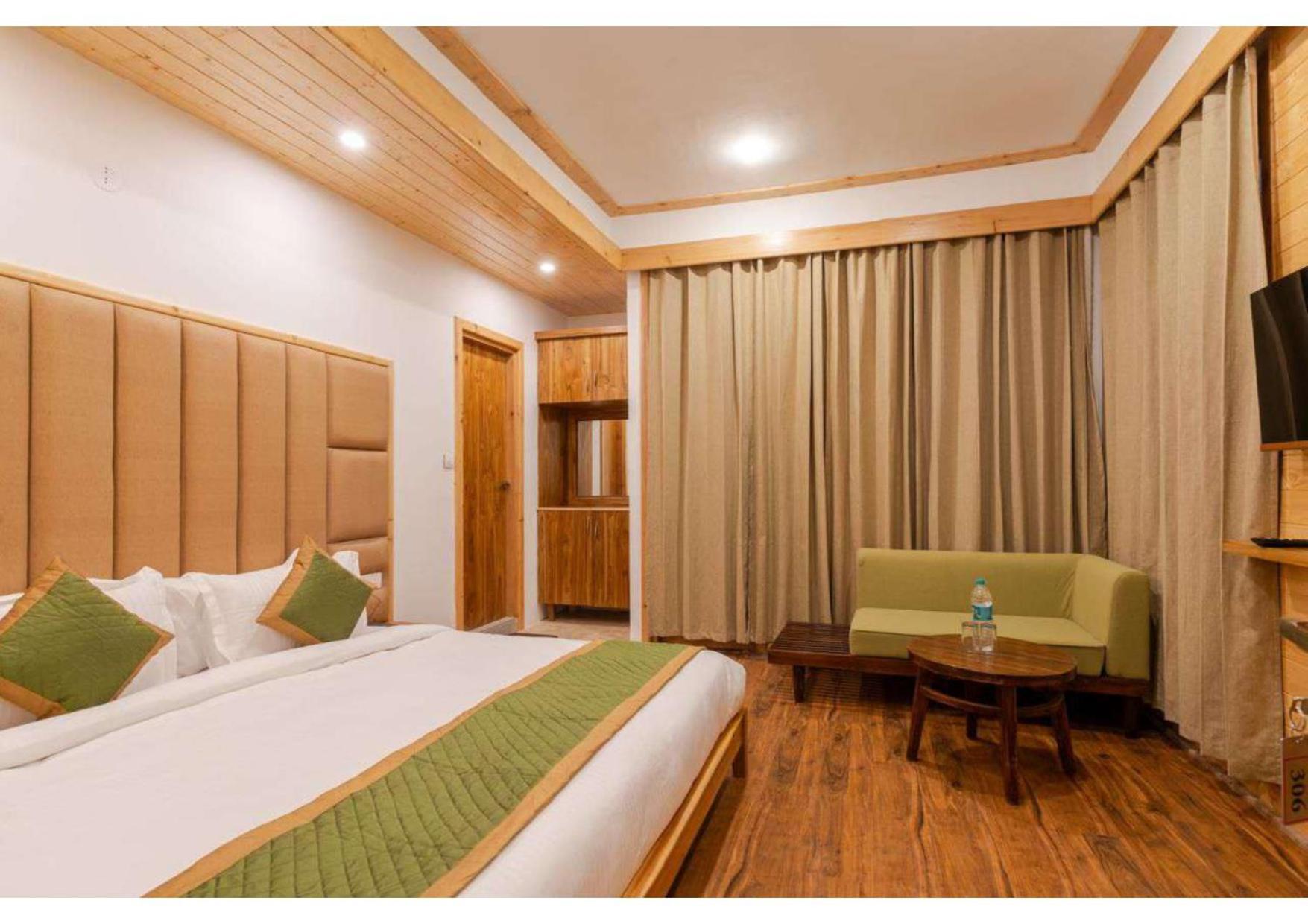 M R * Manali (Himachal Pradesh)